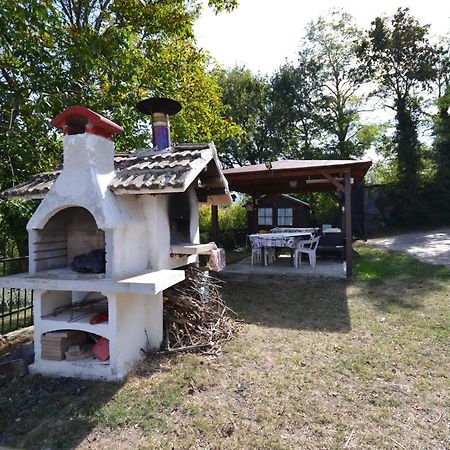Casa Vacanze Mingos Lodio Di La Carpineta Zewnętrze zdjęcie