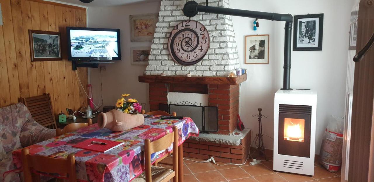 Casa Vacanze Mingos Lodio Di La Carpineta Zewnętrze zdjęcie
